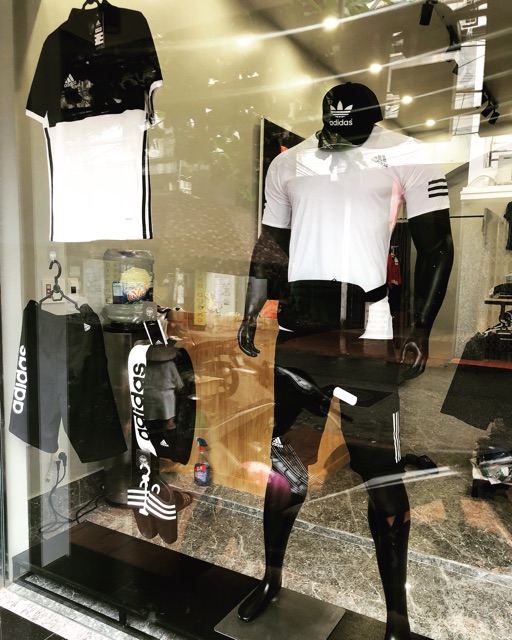 Túi Adidas đeo ngực