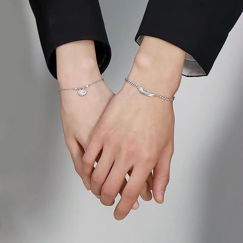 Một Cặp Vòng Đeo Tay Hình Vỏ Sò Lông Vũ Sáng Tạo Thời Trang Dành Cho Nam Và Nữ Bạn Ở Bên Nhau Trong Cuộc Sống