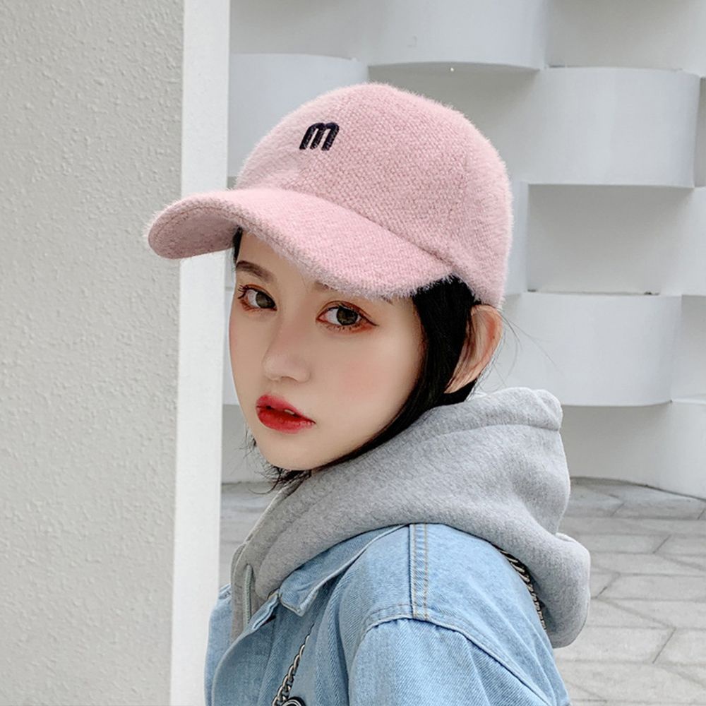 Nón lưỡi trai bằng vải lông thêu chữ M màu sắc thời trang thu đông phong cách Hàn Quốc cho nữ