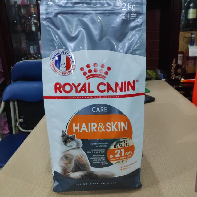 Thức ăn mèo hạt Royal Canin Hair Skin Care dưỡng da lông