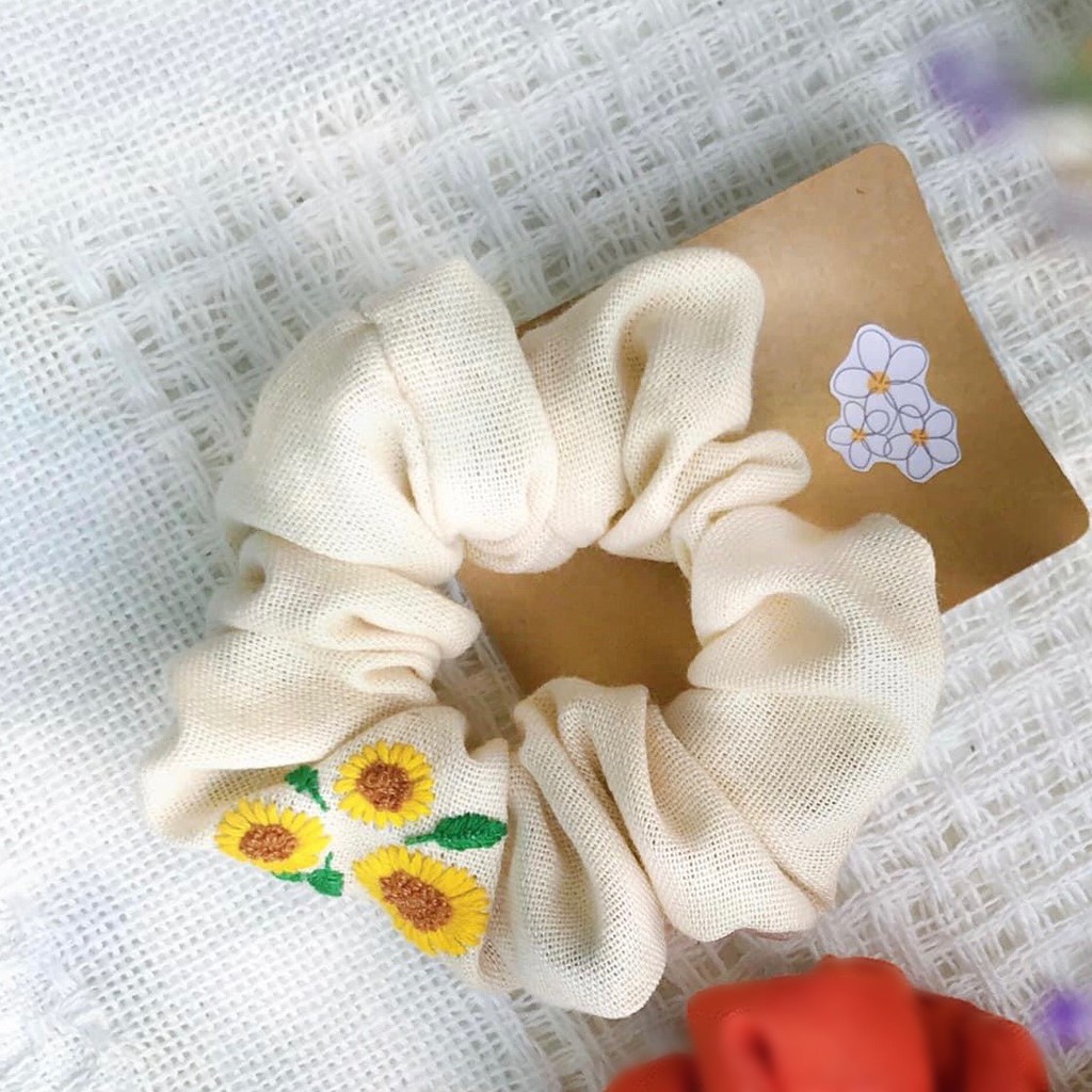 SCRUNCHIES - CỘT TÓC LINEN THÊU TAY