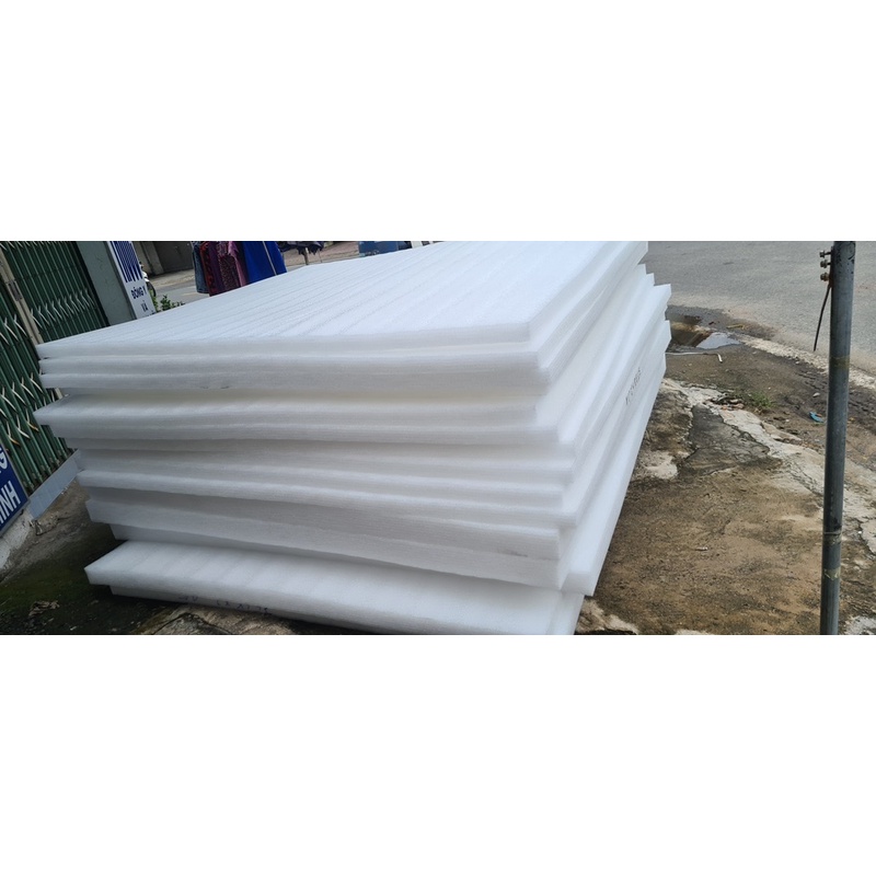 xốp FE ( xốp dẻo) cách âm , chống nóng, bó hoa kích thước dài 1m rộng 60cm