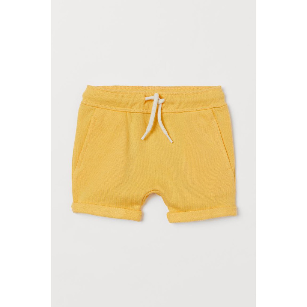 Quần shorts thun vàng HM UK
