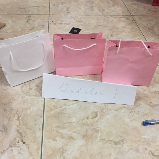 Combo 400 túi mỹ phẩm trắng và hồng cực xinh chỉ 2400₫/ túi
