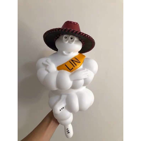 Búp bê MICHELIN cho xe tải nhập khẩu Thái Lan có đầy đủ pass,khăn,mũ, đèn hiệu ứng màu