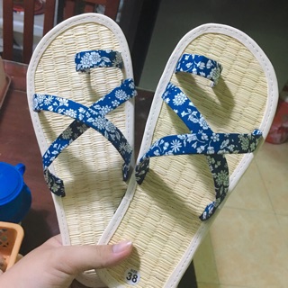 Dép chiếu hội an
