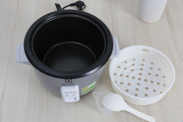 Nồi cơm điện Electroluc 1,8L | BigBuy360 - bigbuy360.vn