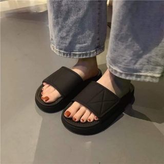 DÉP QUAI NGANG ULZZANG