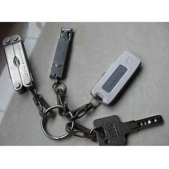 Móc Khóa Carabiner Bằng Hợp Kim Dùng Khi Đi Cắm Trại