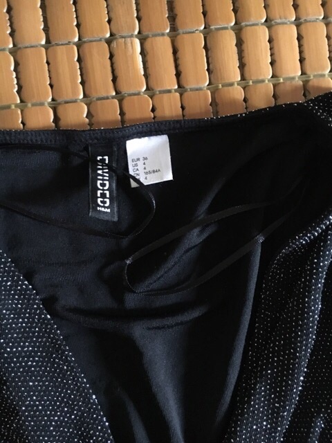 Pass váy nhũ HM auth xoắn ngực size 36 350k