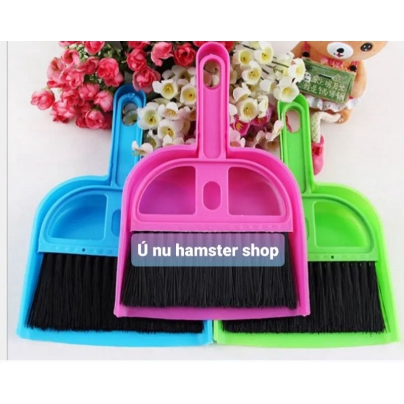 Chổi dọn chuồng hamster