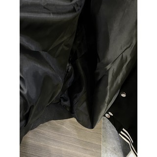 Áo bomber face có 2 màu