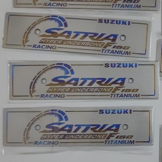 Bảng tên satria kèm ốc titan
