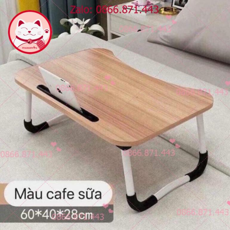 ⚡𝐅𝐑𝐄𝐄𝐒𝐇𝐈𝐏⚡ Bàn học có khe cắm, màu : hồng, cà phê,xanh da trời . Kích thước :60x40x28cm.
