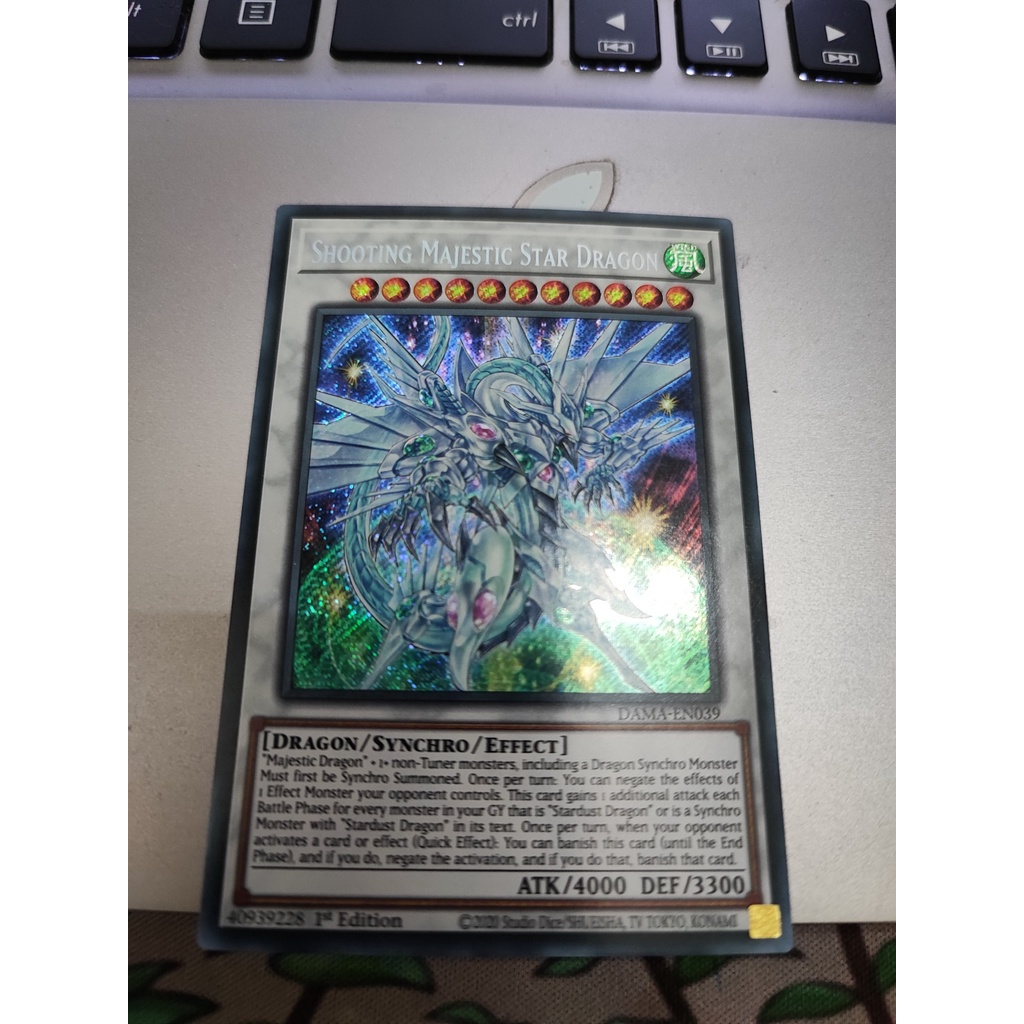 1 lá thẻ bài Shooting Majestic Star Dragon - DAMA-EN039 - Secret Rare 1st Edition
