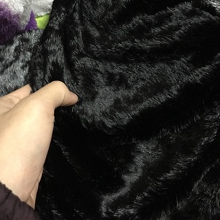 Vải lông đen ngắn