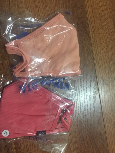 Khẩu trang Laroma chất liệu cao cấp, thông hơi thoáng khí | BigBuy360 - bigbuy360.vn