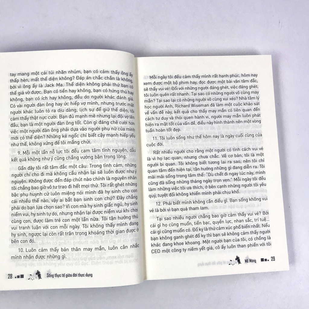 Sách - Sống Thực Tế Giữa Đời Thực Dụng | BigBuy360 - bigbuy360.vn