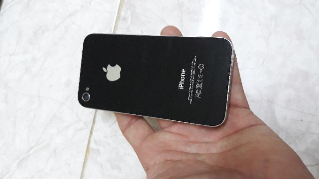 Điện thoại iphone 4S và iphone  4 Quốc tế  zin đẹp chính hãng /Giao tận nhà/ máy có bảo hành ạ | BigBuy360 - bigbuy360.vn
