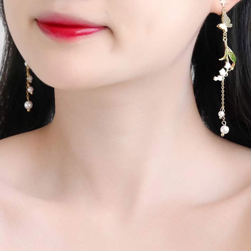 Hoa Tai Dáng Dài Mạ Bạc 925 Phối Tua Rua Hình Bướm/Lá Đính Ngọc Trai Phong Cách Mới