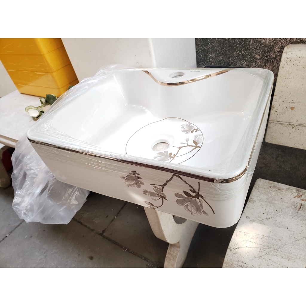 Chậu rửa mặt lavabo Đặt Bàn Đá 8816HV-HOA VÀNG thương hiệu NA.GRAND, men NANO trắng sáng chống ố chống bám bẩn