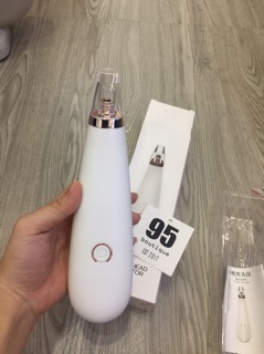 Máy hút mụn