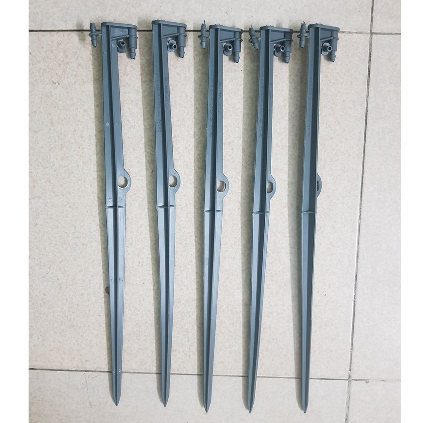 Cây cắm béc tưới 45cm dùng trong hệ thống tưới tự động