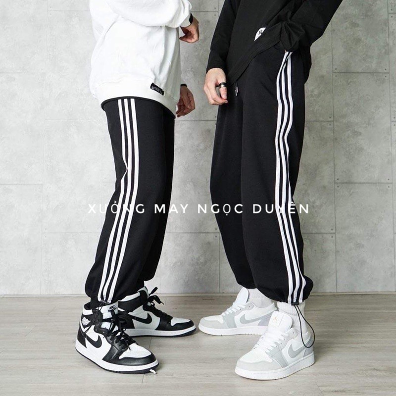 Quần thể thao ống rộng nữ viền kẻ 3 sọc trắng có dây rút gấu - Quần jogger ống rộng nữ chất vải Umi mặc đi học thể dục