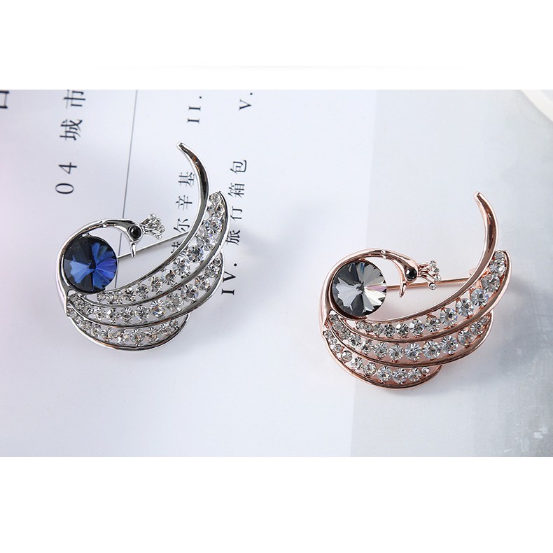 Bộ sưu tập cài áo hình công đính đá mang lại may mắn GC297 và các mẫu khác