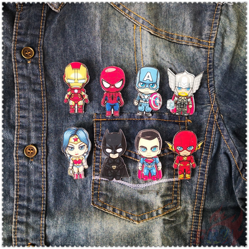 Ghim cài áo nhựa acrylic phong cách hoạt hình DC Marvel 8 phong cách tùy chọn