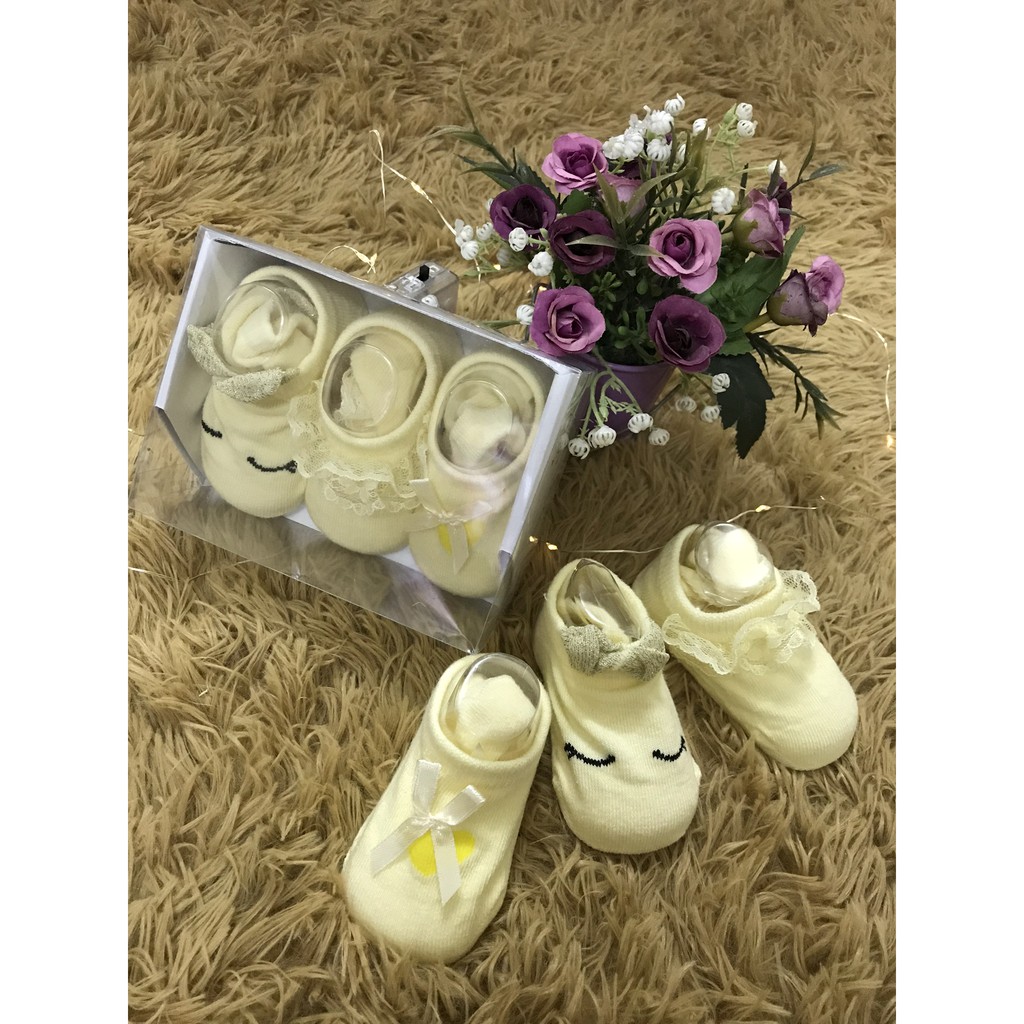 SET 3 ĐÔI TẤT CÔNG CHÚA CHO BÉ GÁI