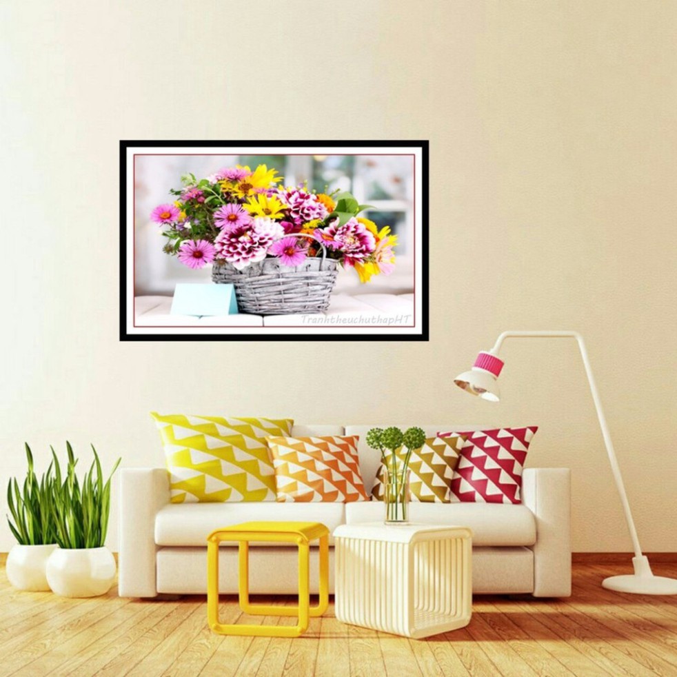 Tranh gắn đá bình hoa KT:67x50cm,tranh đính đá chưa gắn.