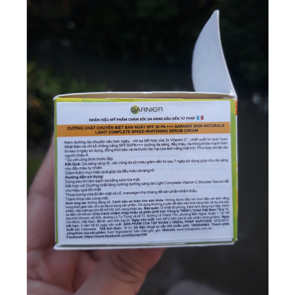 (Mini size) Kem dưỡng serum sáng da ban ngày Garnier SPF30 18ml