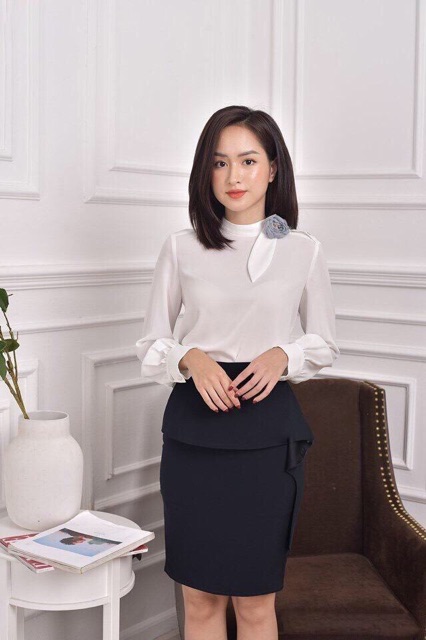 Chân váy nữ công sở họa tiết bèo trên | BigBuy360 - bigbuy360.vn