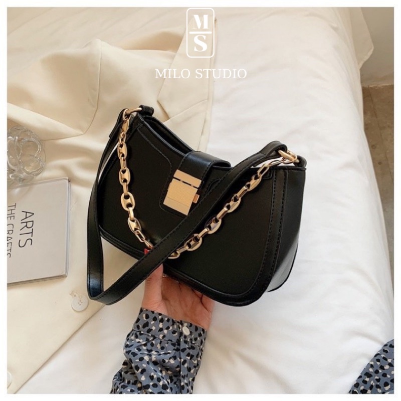 Túi kẹp nách dây xích khoá vuông phong cách hàn quốc hot trend 2021