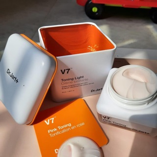 KEM DƯỠNG V7 PINK TONING 50ml