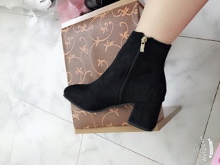 Bốt cổ ngắn