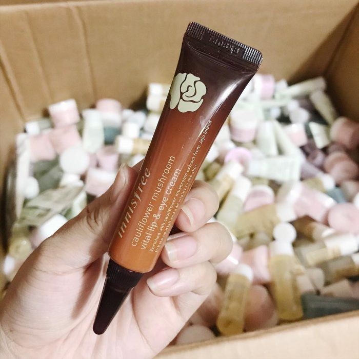 Kem Dưỡng Thâm Mắt Môi Innisfree Cauliflower Mushroom Vital Lip & Eye Cream 15mll | BigBuy360 - bigbuy360.vn