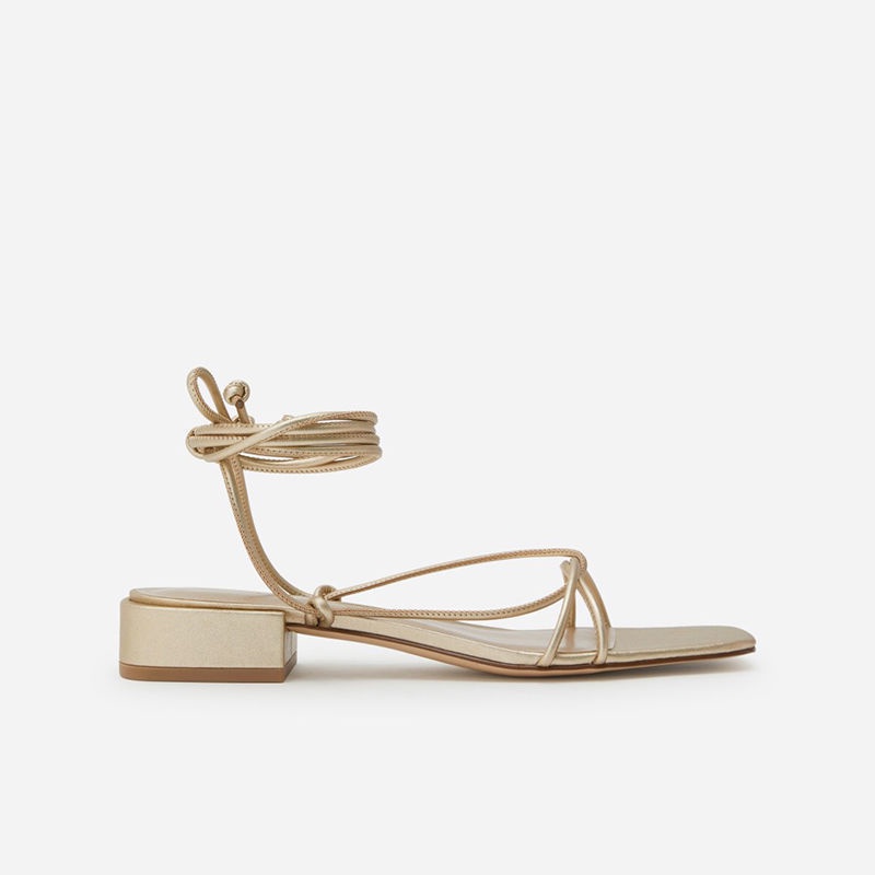 Dép Sandal Đế Bằng Thời Trang Mùa Hè 2022 Cho Nữ