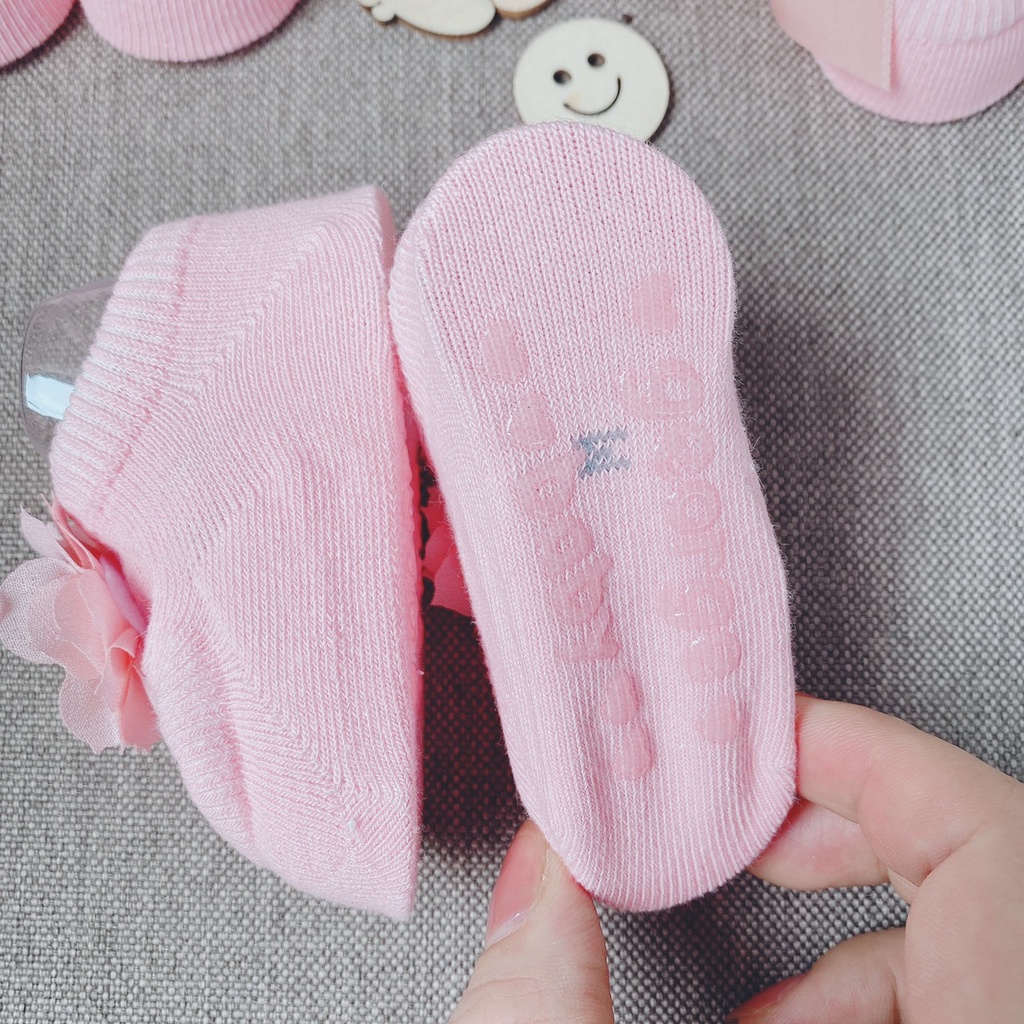 Set 3 đôi tất đính hoa nơ Gerge Baby, tất cho bé gái với màu hồng dễ thương chất cotton mềm mịn an toàn cho bé Zimbababy