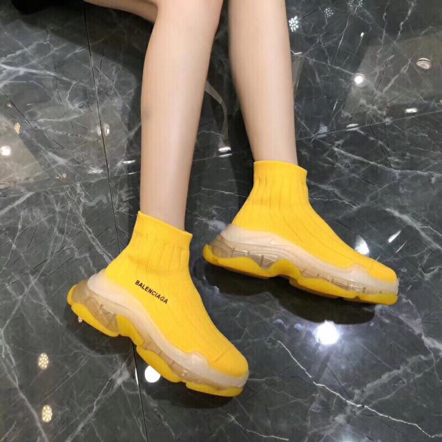 Giày thể thao không dây