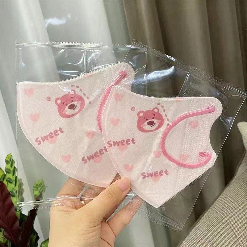 Khẩu trang 3D cao cấp hoạ tiết Gấu Lotso siêu hot