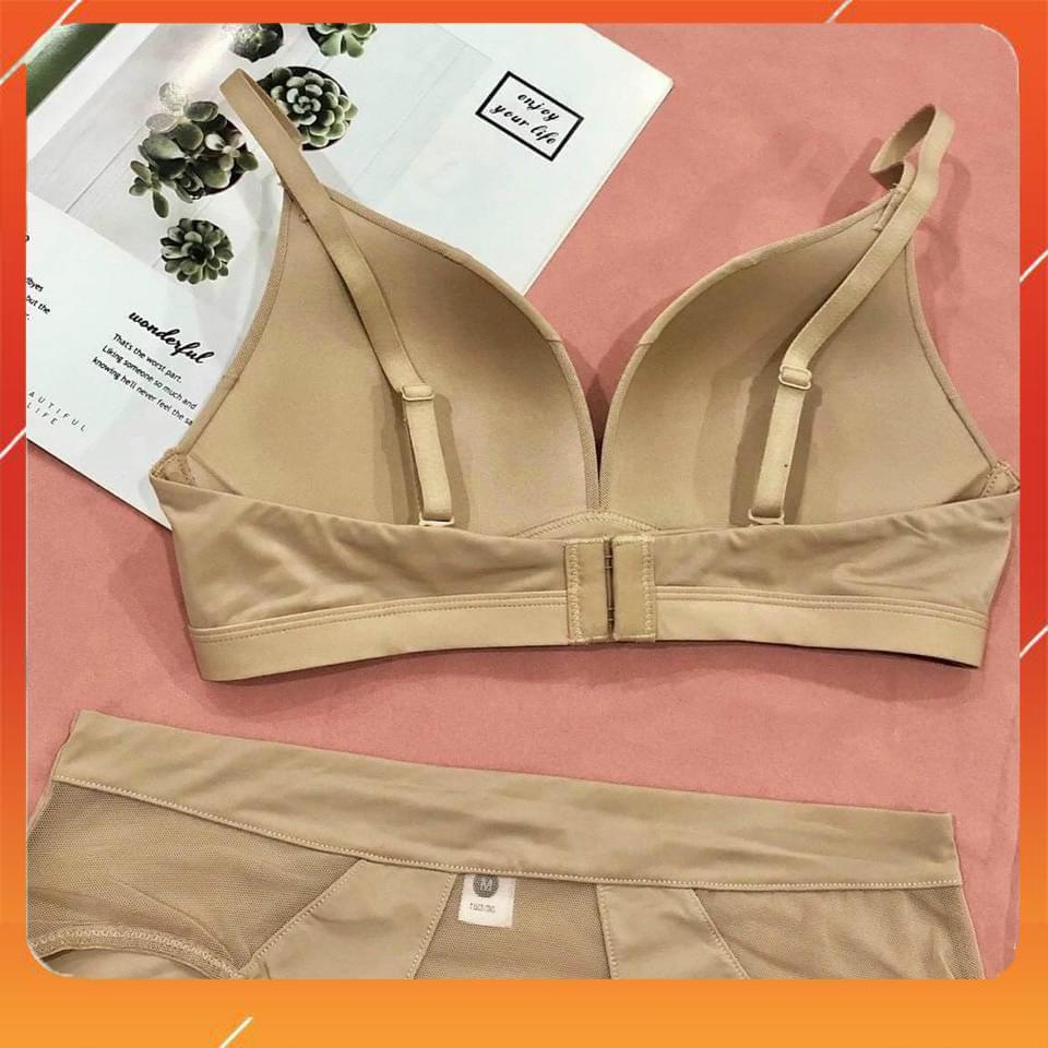 Set bộ đồ lót nữ Vic cao cấp áo không gọng cup chéo, đệm mút mỏng. Mã B11810