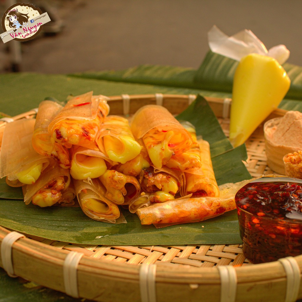 Bánh tráng dẻo ớt cuộn bơ sa tế tỏi siêu cay thơm béo. Bánh tráng phơi sương Vân Nguyễn