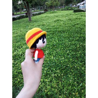 Búp bê luffy móc len