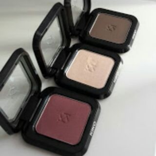 Phấn mắt Kiko wet and dry high pigment