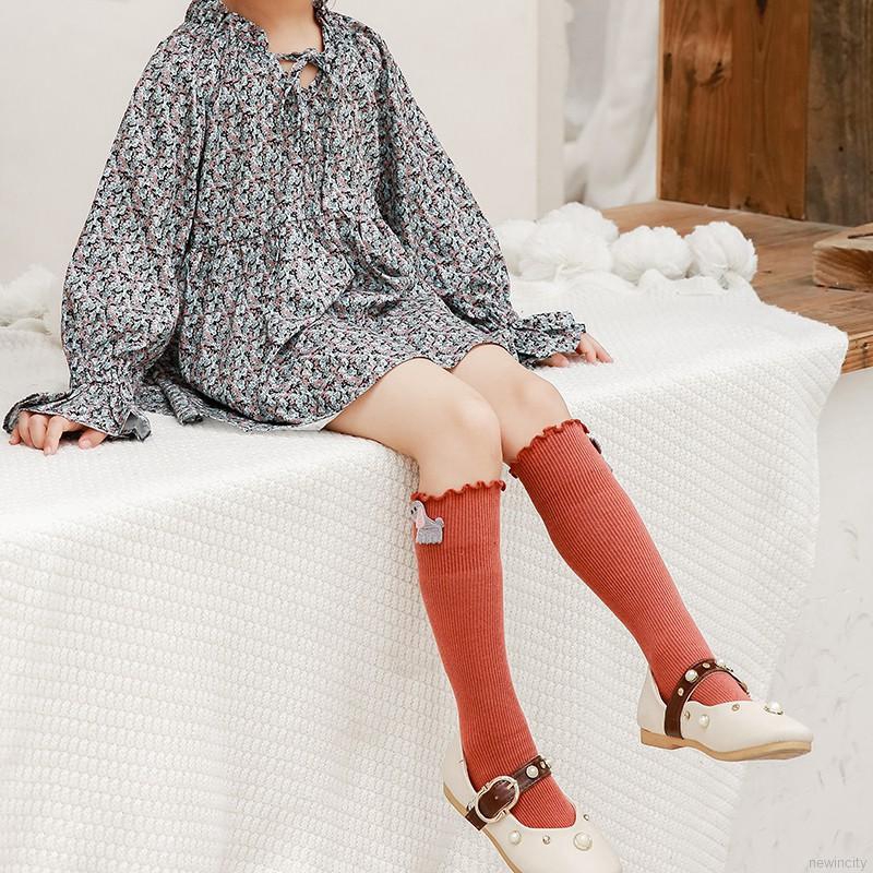 Vớ dài đến đầu gối xếp nếp phong cách Hàn Quốc cho bé gái