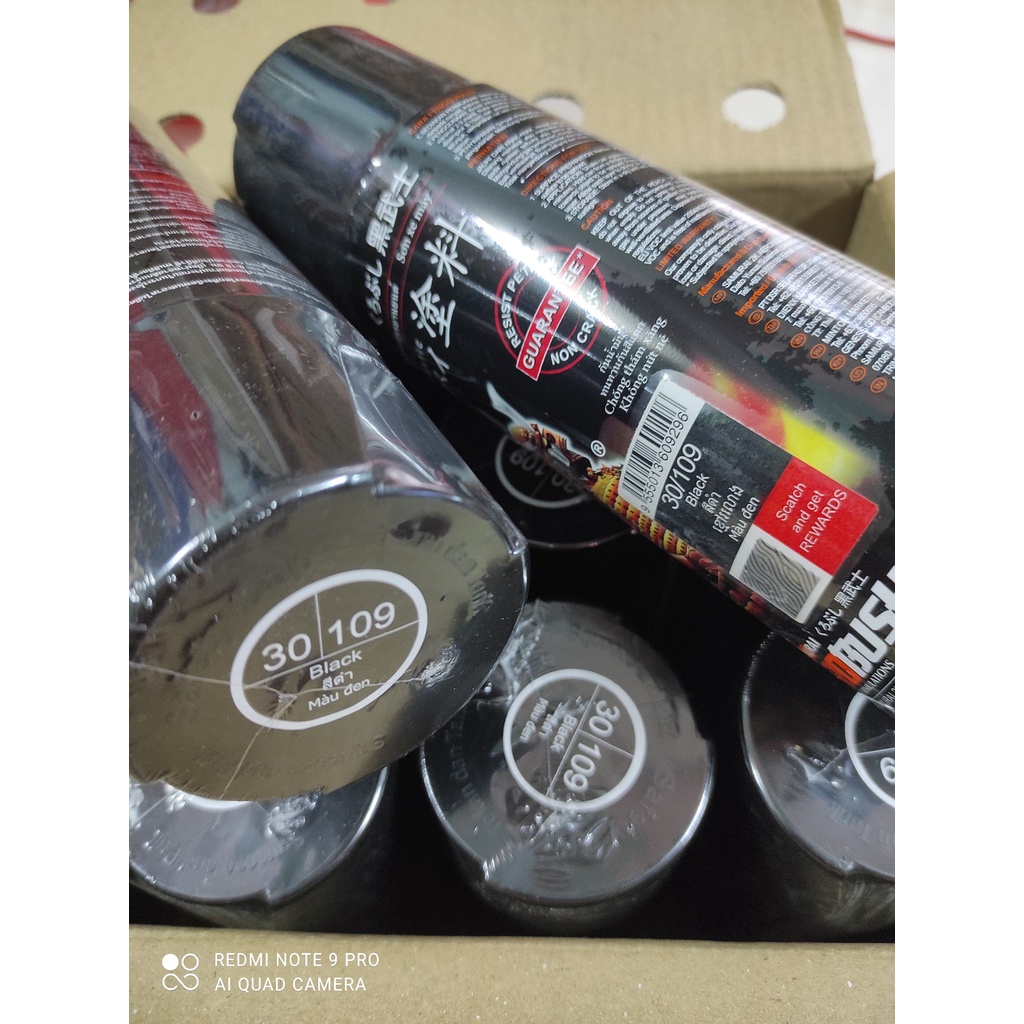 Chai sơn Samurai màu đen bóng 30/109 Black 400ml, sơn xịt xe máy ô tô và mọi chất liệu tiện dụng