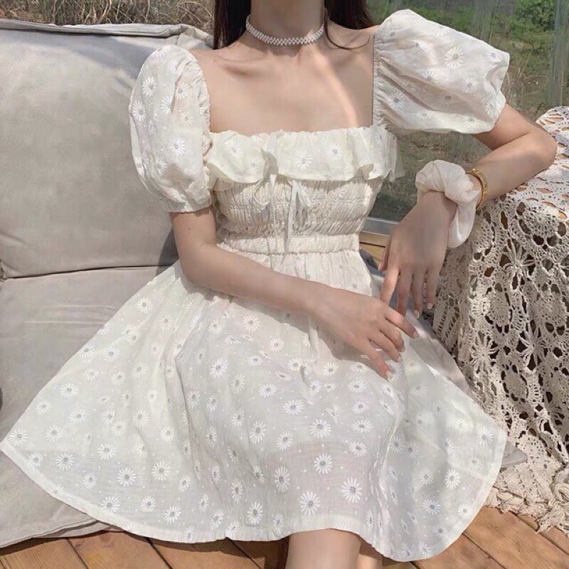 Đầm trắng hoa cúc trễ vai | BigBuy360 - bigbuy360.vn
