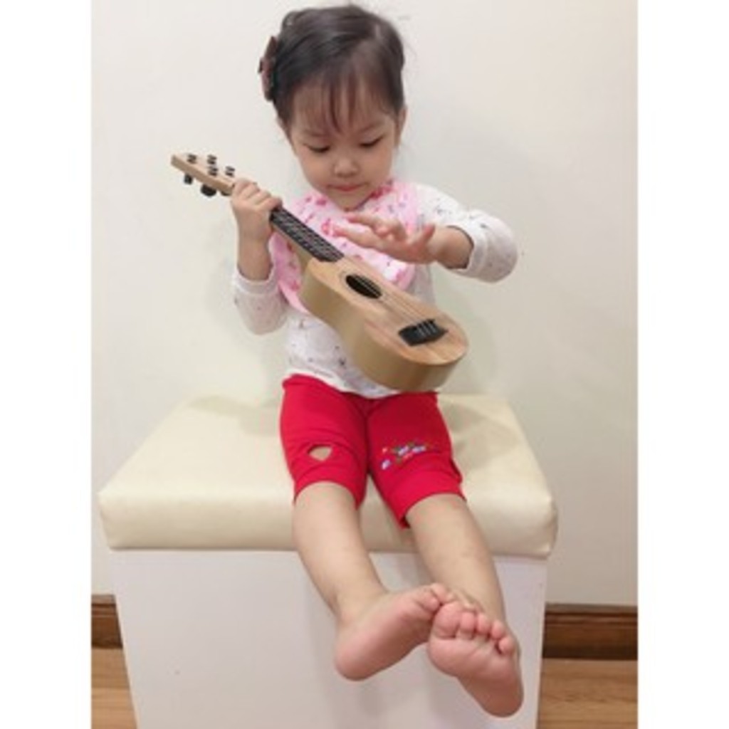 Đồ Chơi Đàn Ukulele Cho Bé Vừa Chơi Vừa Học Phát Triển Trí Tuệ